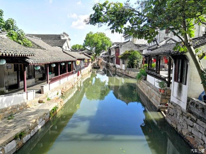 篮球运动员营救
