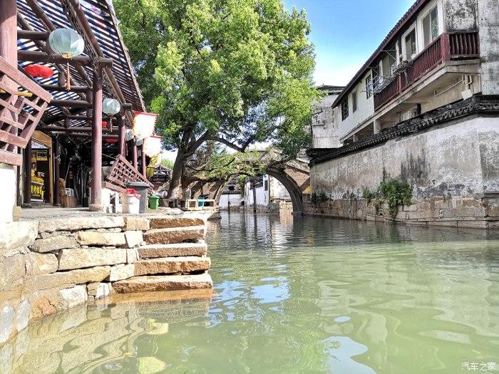 谢卫江:坚持政治建军 服务中心大局 为开创强军事业新局面作出岳阳贡献